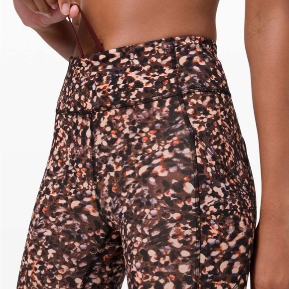 Lululemon Invigorate High Rise Crop 23" Leggings Size 2 - Picture 5 of 10